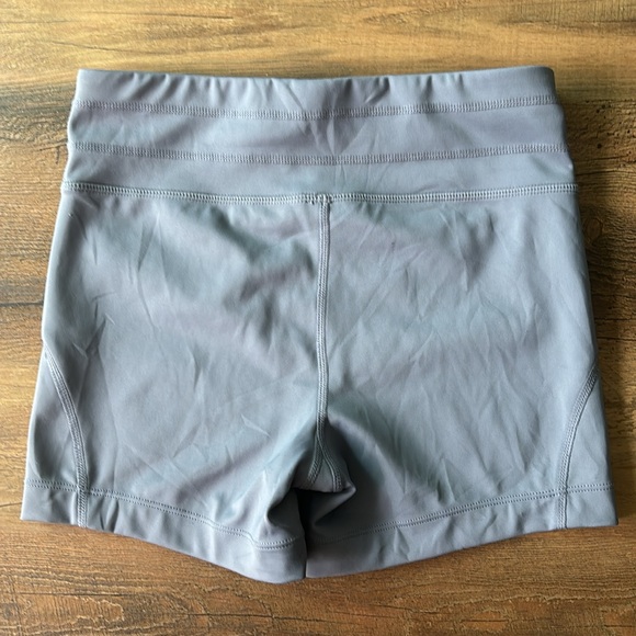 Athleta Cross It Shortie Shorts S - Picture 4 of 5